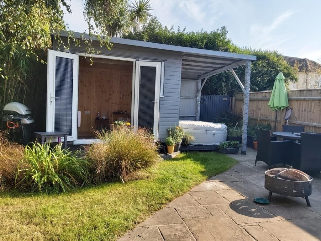 Holland Garden Buildings