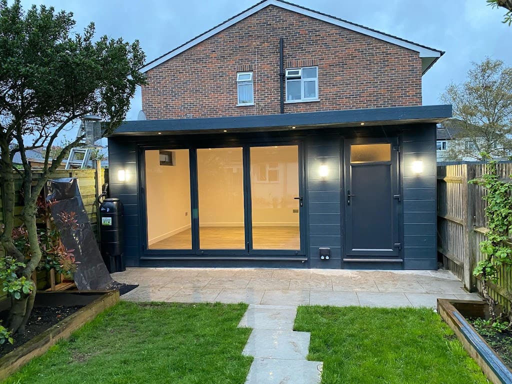 AZSUMMERHOUSES | Garden Rooms Builder in London and Surrey | Garden Office | Gym etc