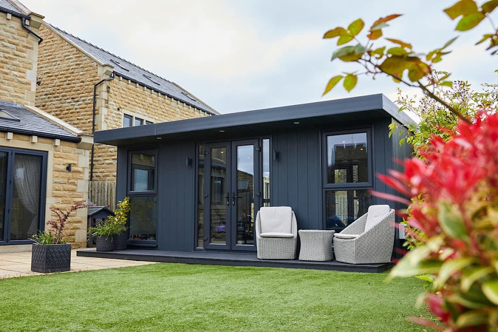 Make Room Outside Living