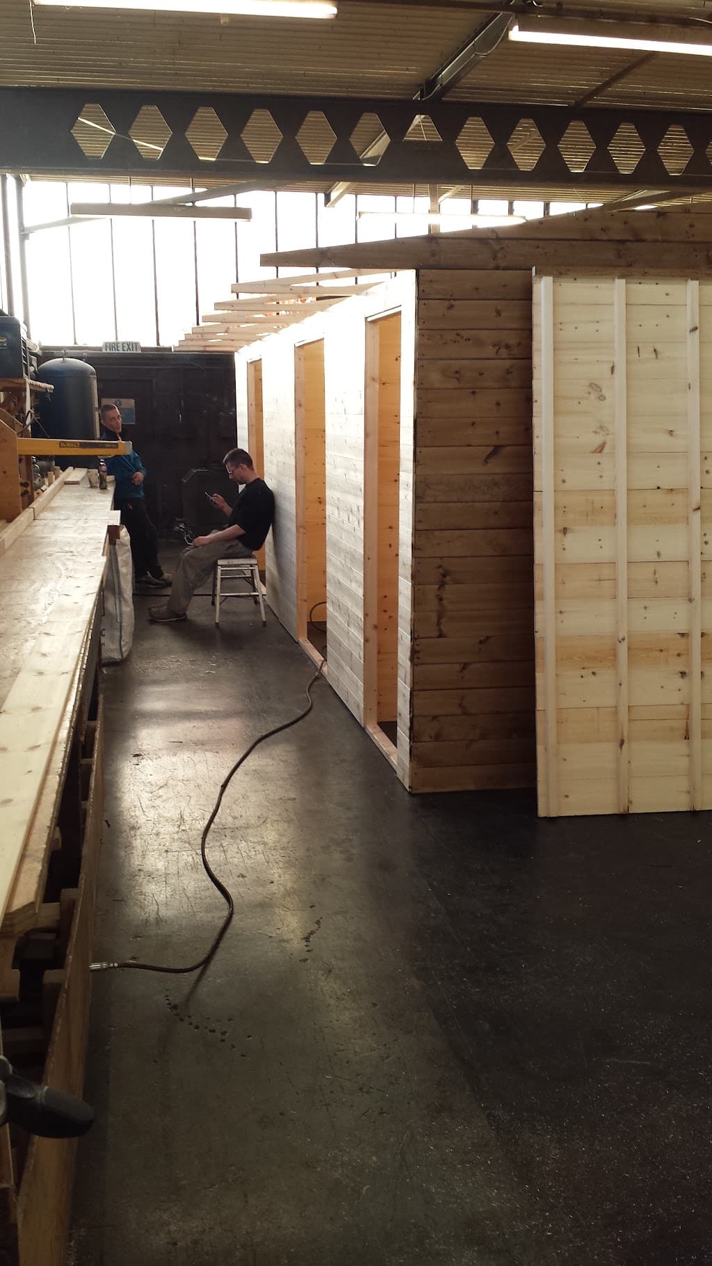 R & B Sheds & Fencing Ltd