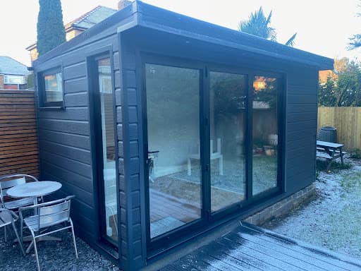 White Rose Garden Rooms — Customer photo