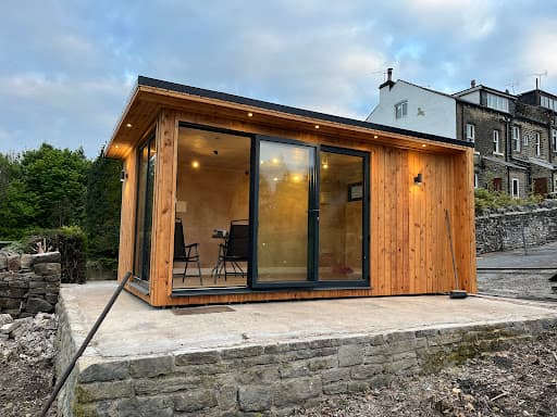 White Rose Garden Rooms — Customer photo