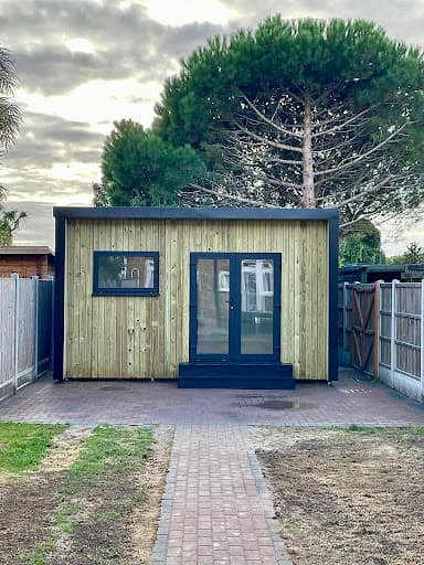 A Room in the Garden — Customer photo