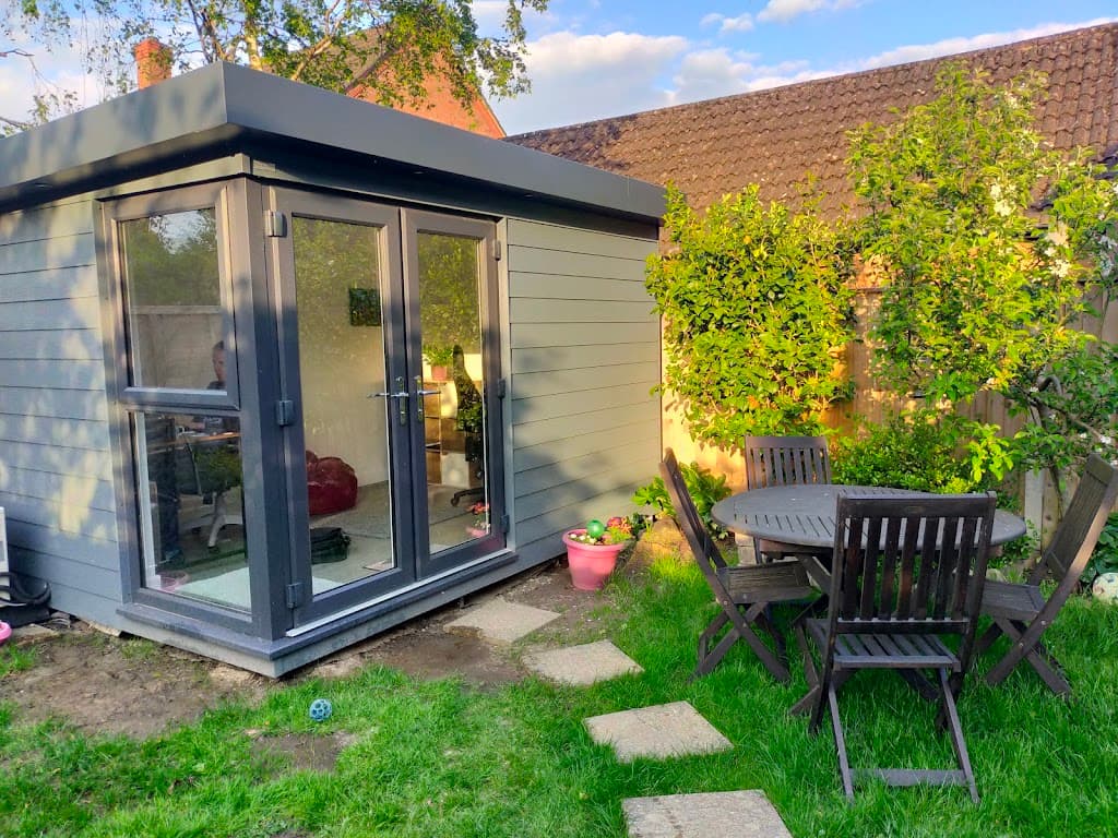 Hampshire Garden Rooms ltd