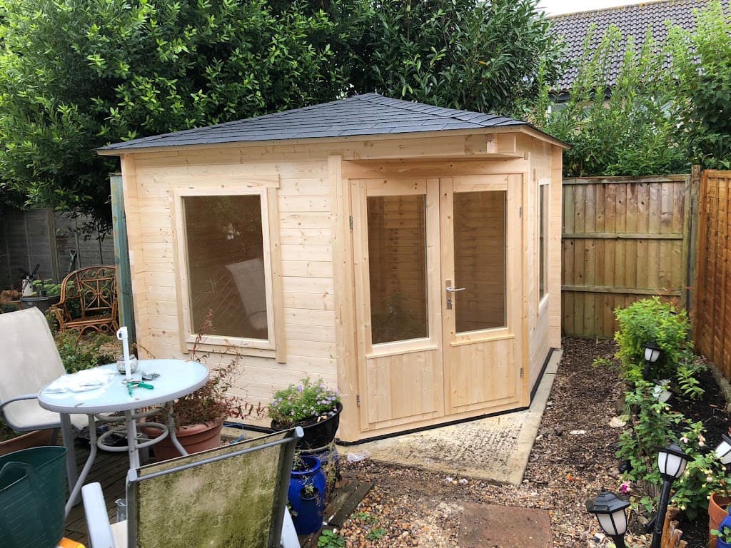 #1 installers - Osorio log cabin installations