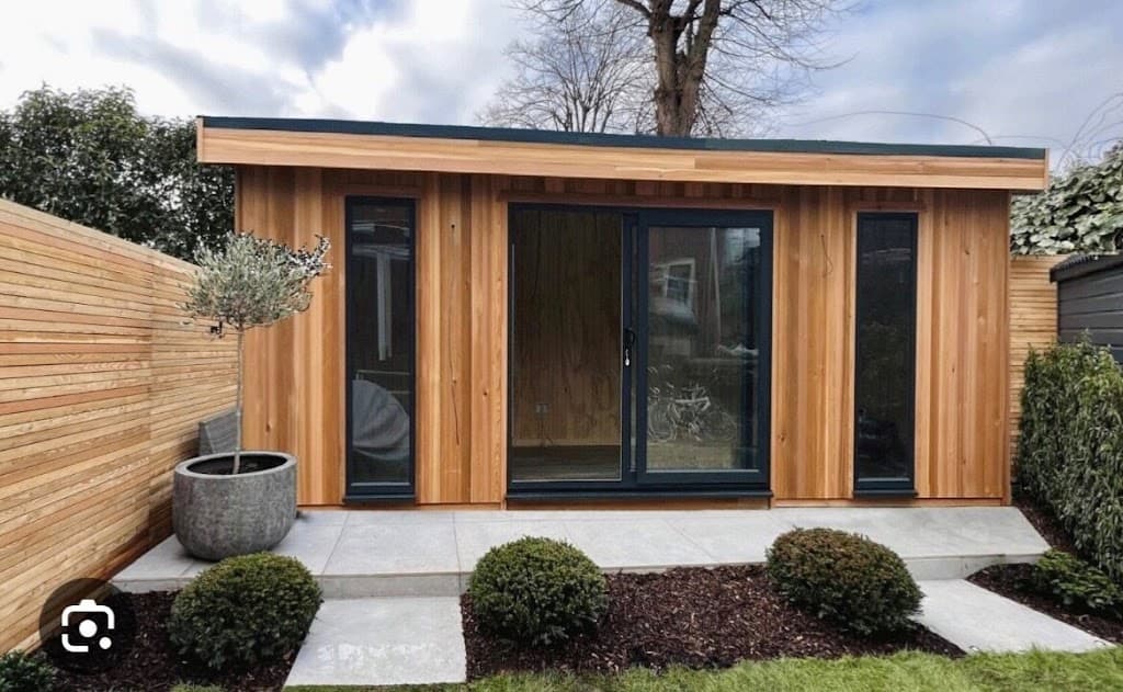 SiRi Bespoke Garden Rooms